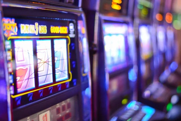 Live Infinite Blackjack studio with dealer and multiple camera angles on sundaempire787 login